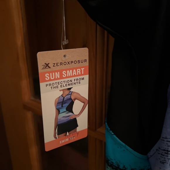 NWT Zeroxposur sun smart swim top protection from elements UPF 30+ - Picture 4 of 4